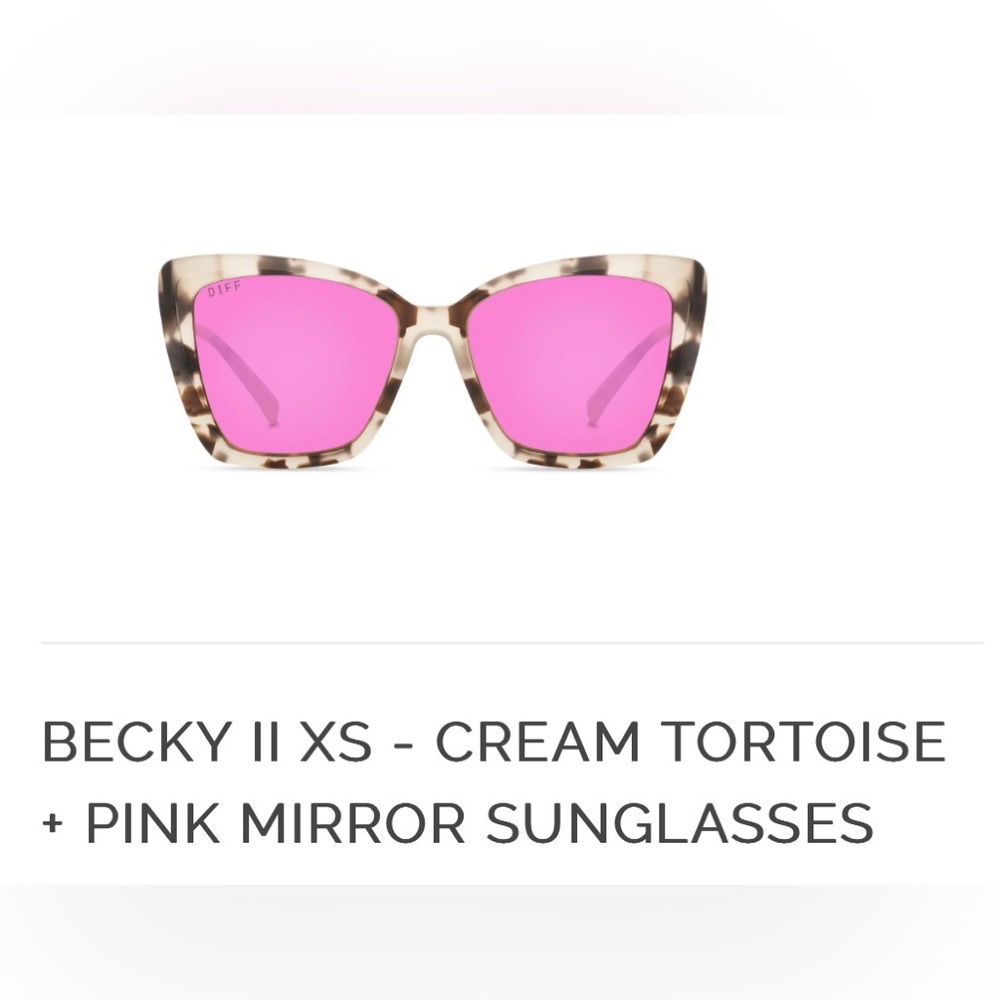 DIFF wear sunglasses